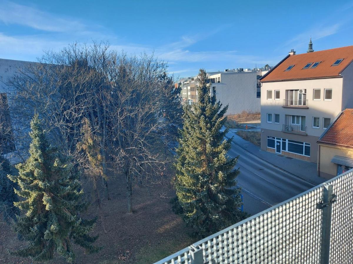 Subarx Centrum Нитра Экстерьер фото